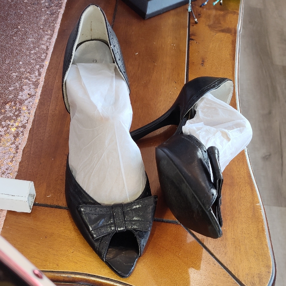 Colin Stuart Black Bow Peep-Toe Heels